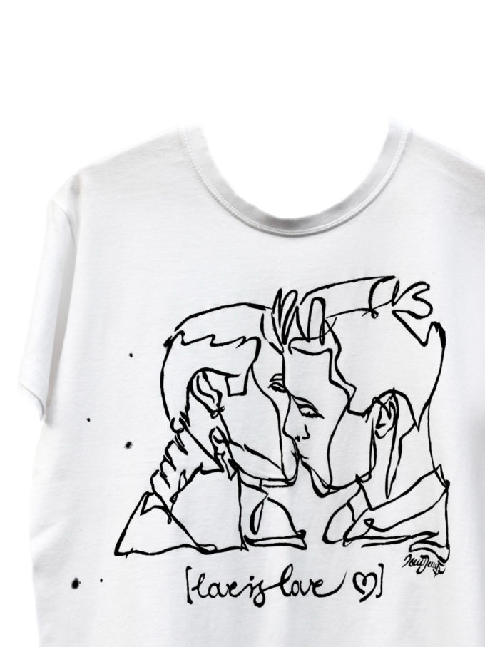 LOVEISLOVE Tshirt